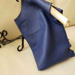 Usable Art - Hobo Pouch:  "Hangin' Out"